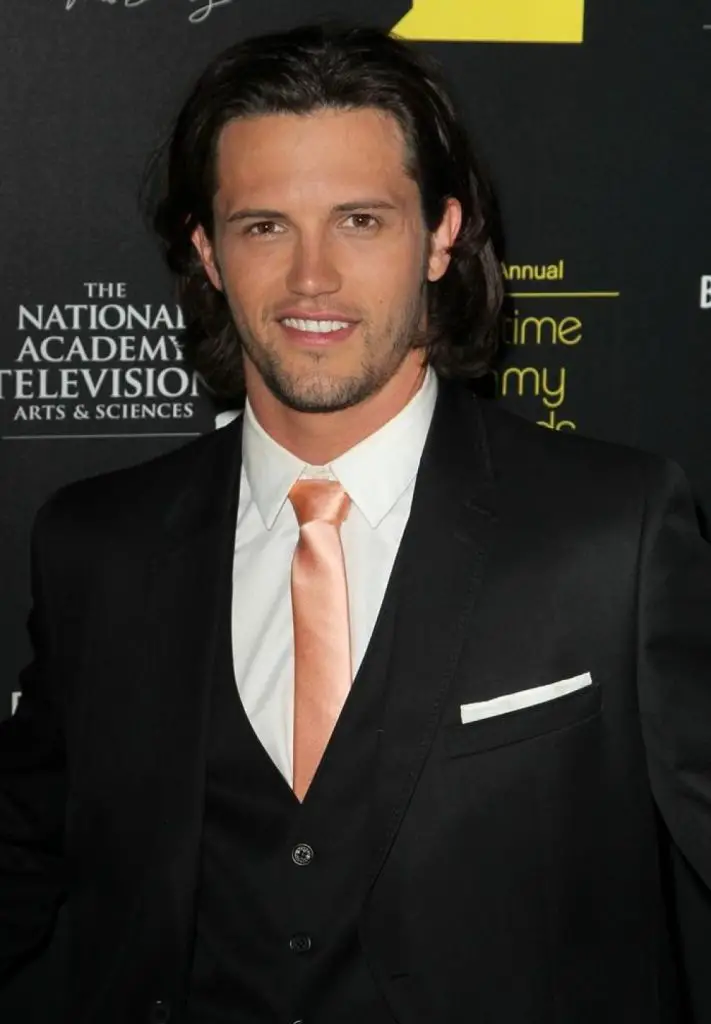 Nathan Parsons vampire diaries