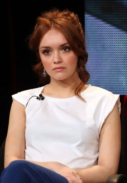 Next photo of Olivia Cooke